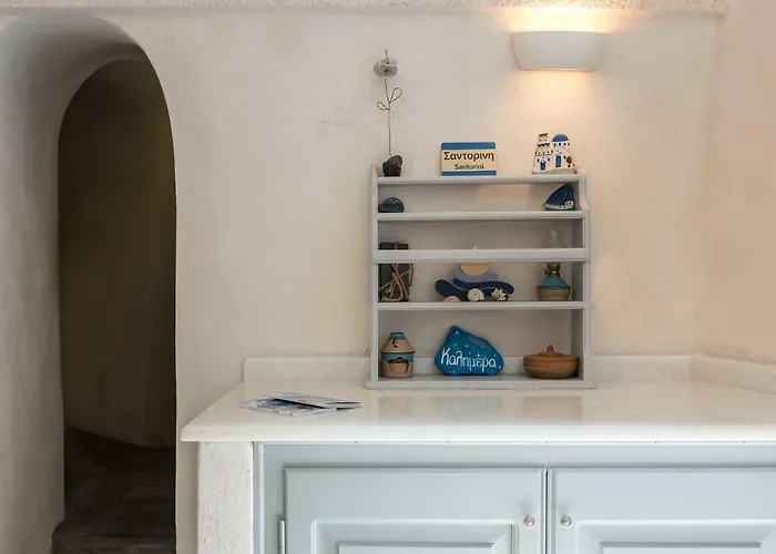 Andreas Cultural Cave House In Imerovigli, Santorini