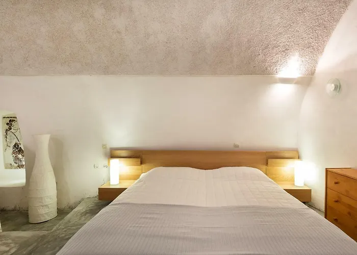 Andreas Cultural Cave House In Imerovigli, Santorini בית נופש *