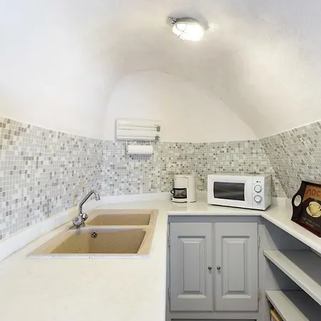 Holiday home Andreas Cultural Cave House In Imerovigli, Santorini