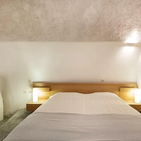 Andreas Cultural Cave House In Imerovigli, Santorini Ferienhaus *