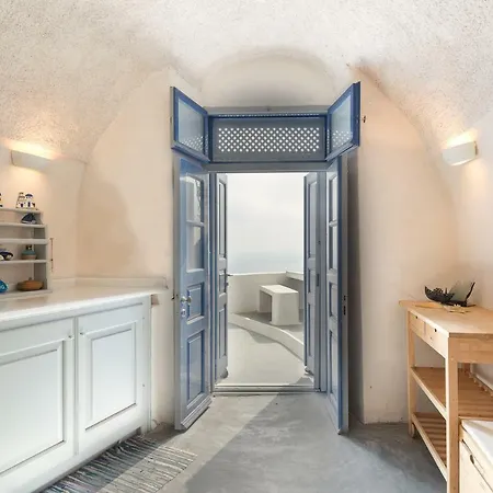 Andreas Cultural Cave House In Imerovigli, Santorini Ferienhaus