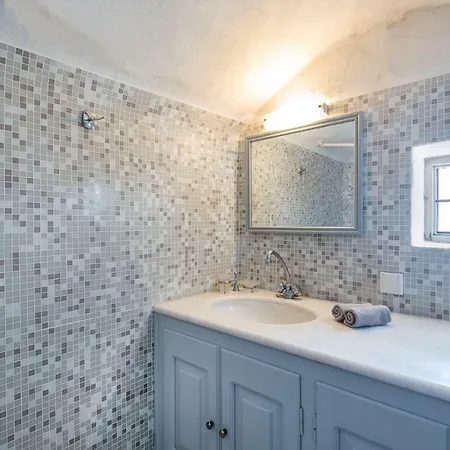 Andreas Cultural Cave House In Imerovigli, Santorini Holiday home *