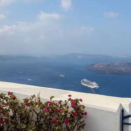 Andreas Cultural Cave House In Imerovigli, Santorini Имеровигли